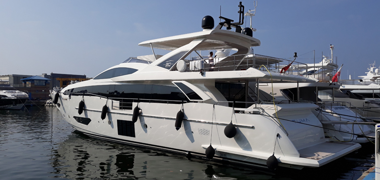 Azimut Grande 30 METRI