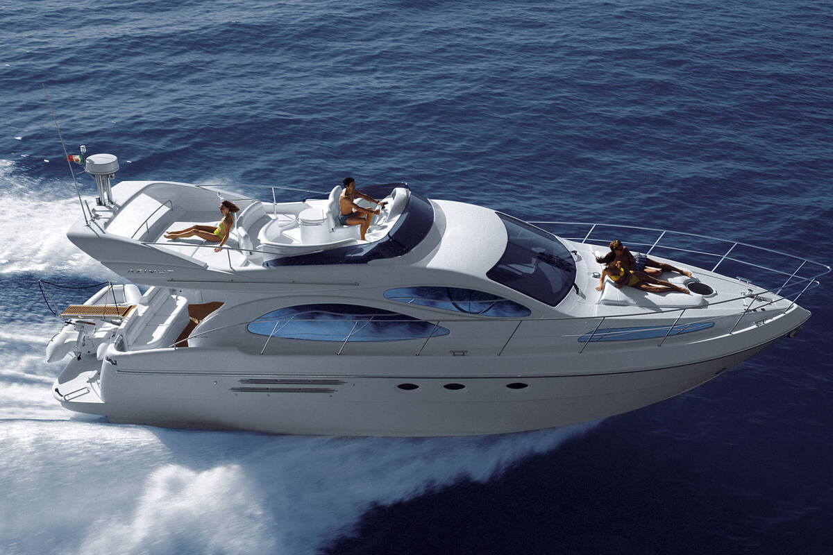 Экстерьер Azimut 46E - 2006 (фото от производителя)