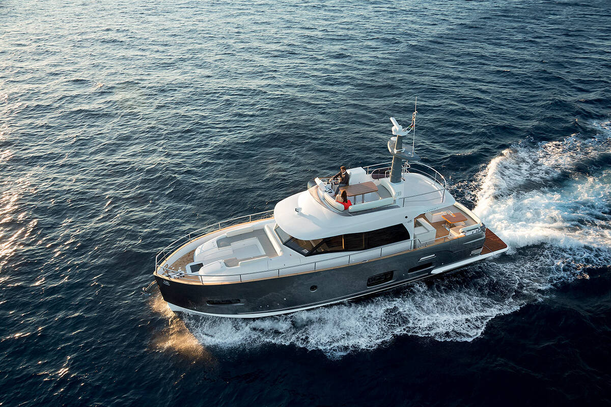 Экстерьер Magellano 53