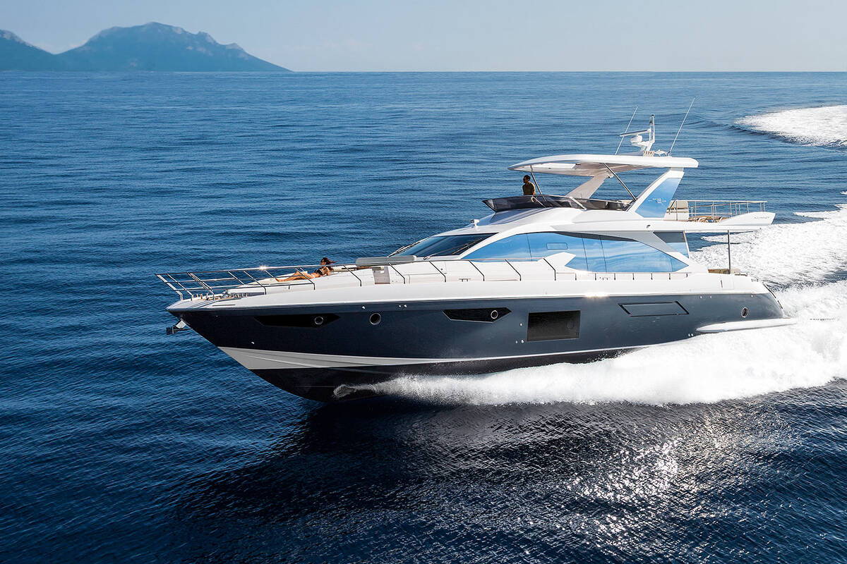 Экстерьер Azimut Fly 72