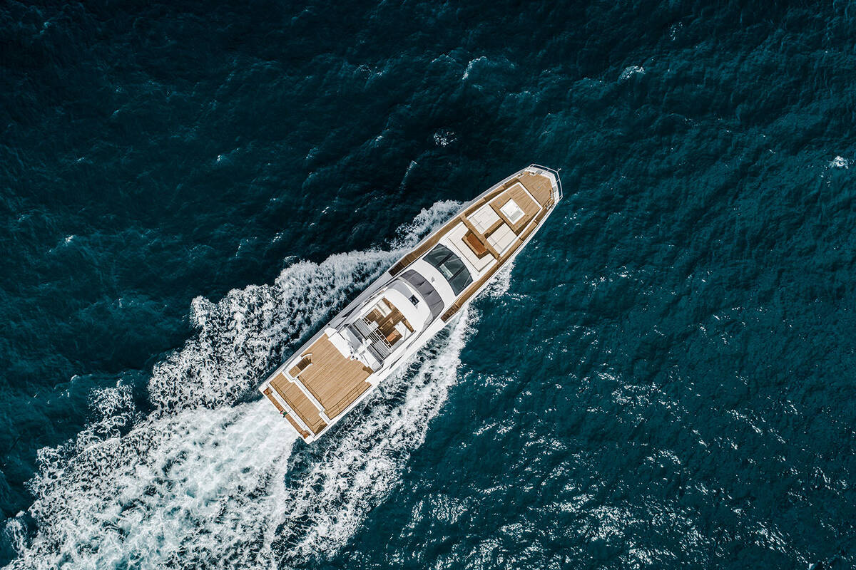 Экстерьер Azimut Grande 35 METRI