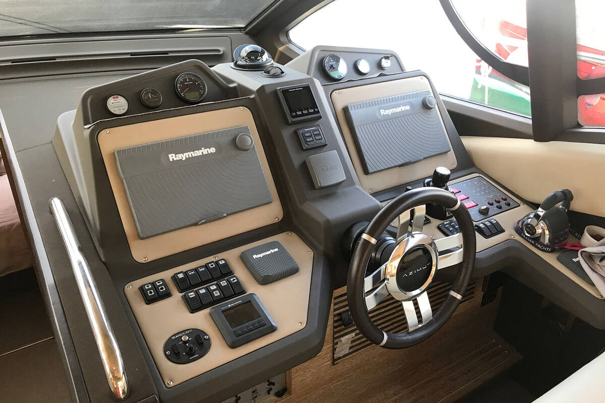 Azimut 54 2017