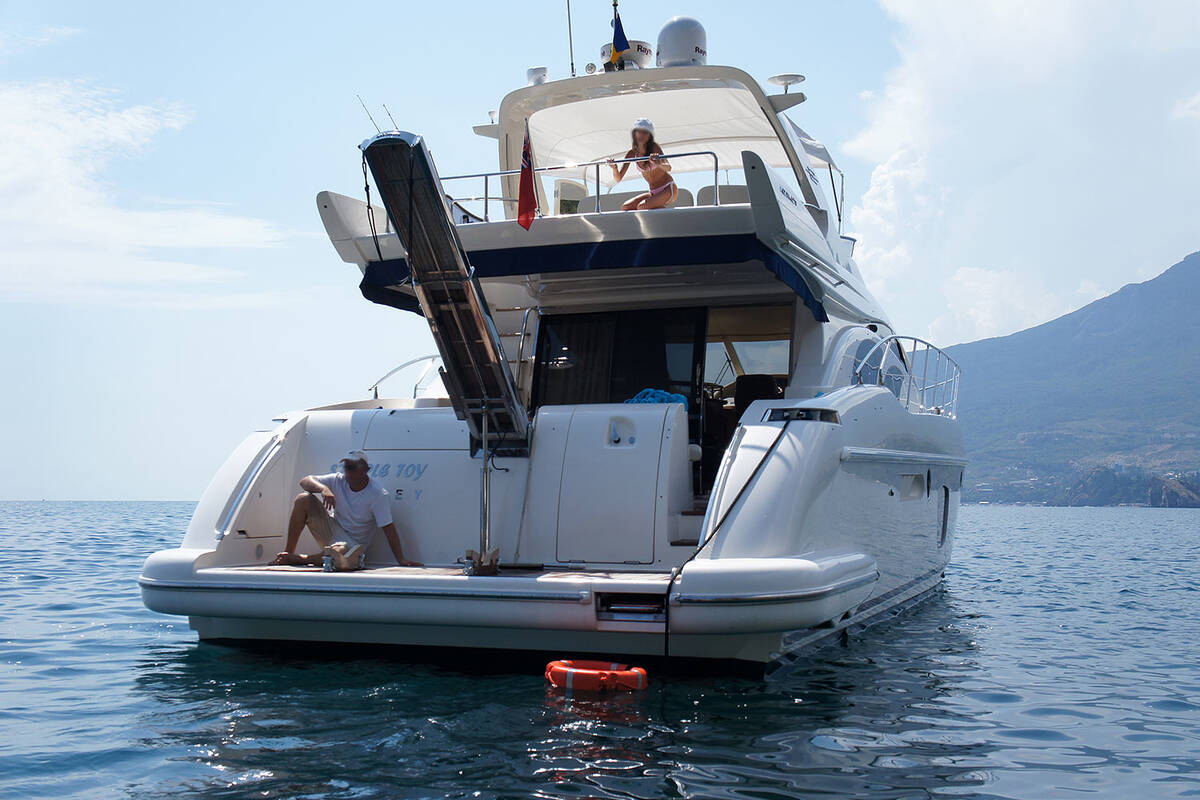 Экстерьер Azimut 62 2009