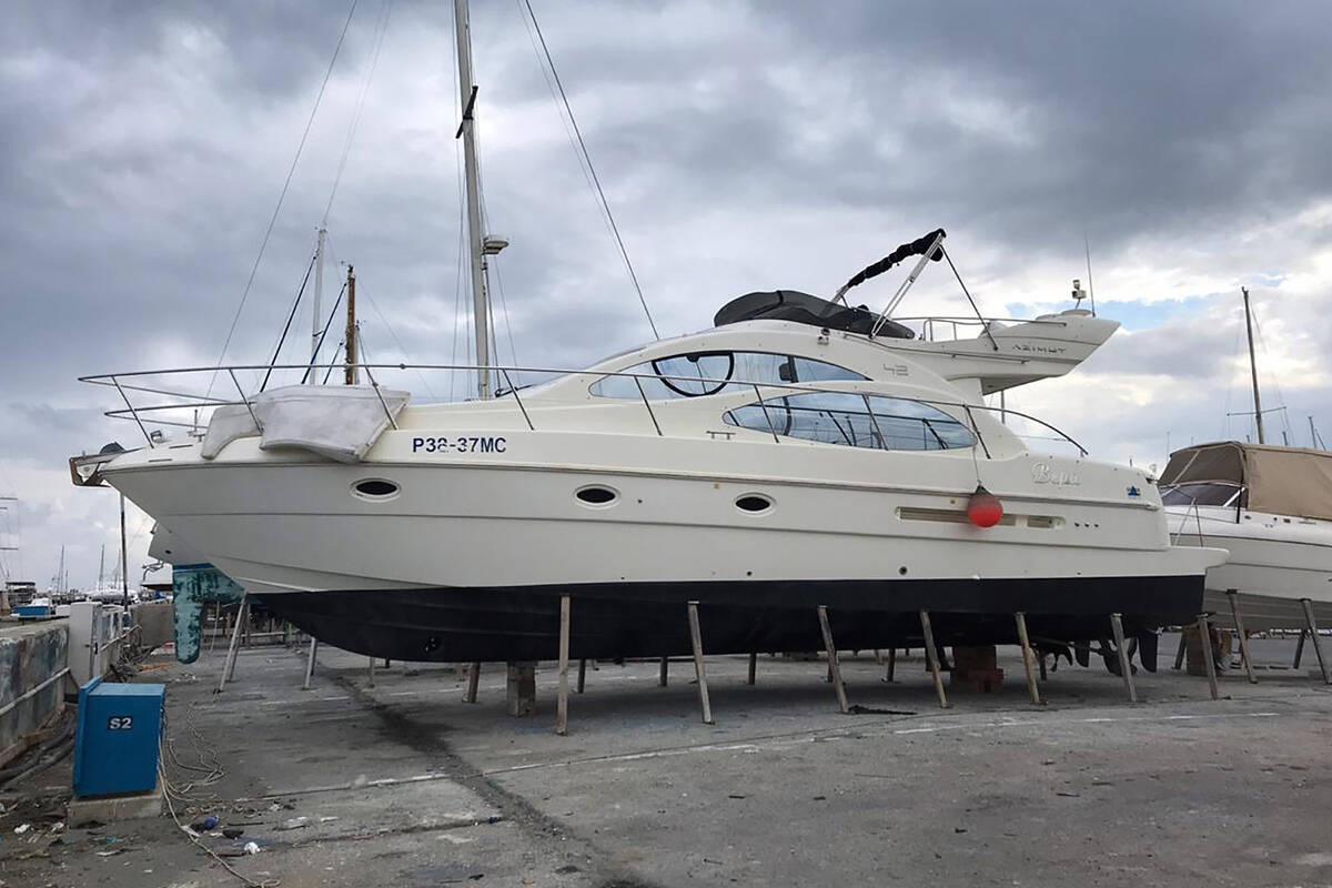 Экстерьер Azimut 42