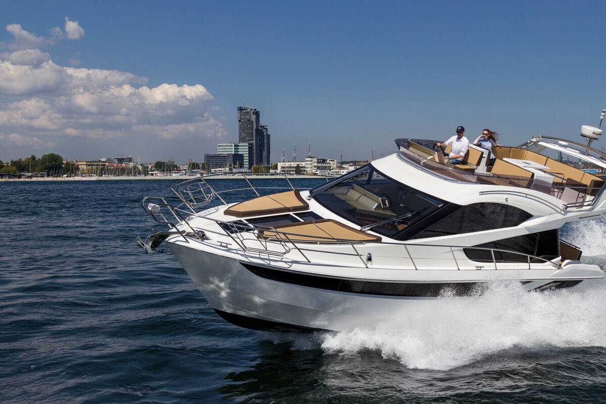 Экстерьер Galeon 420 Flybridge