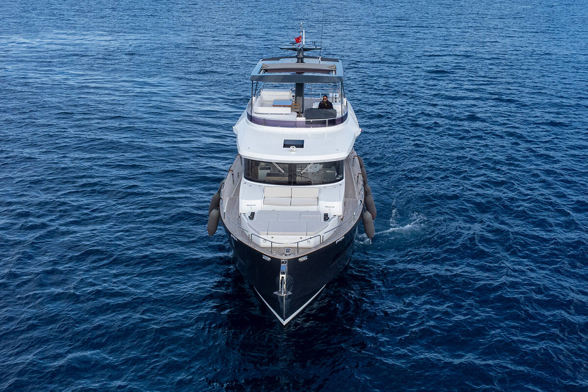 Экстерьер Sirena 58