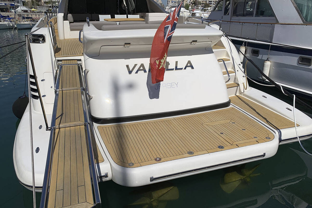 Плавательная платформа Azimut 86S