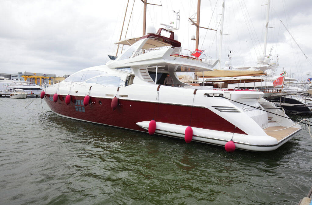 Экстерьер Azimut 103 S, 2009