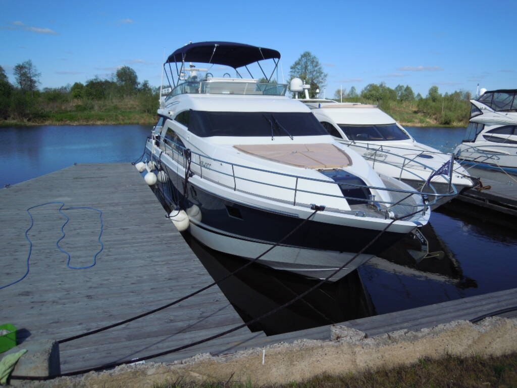 Экстерьер Fairline Squadron 58 2011