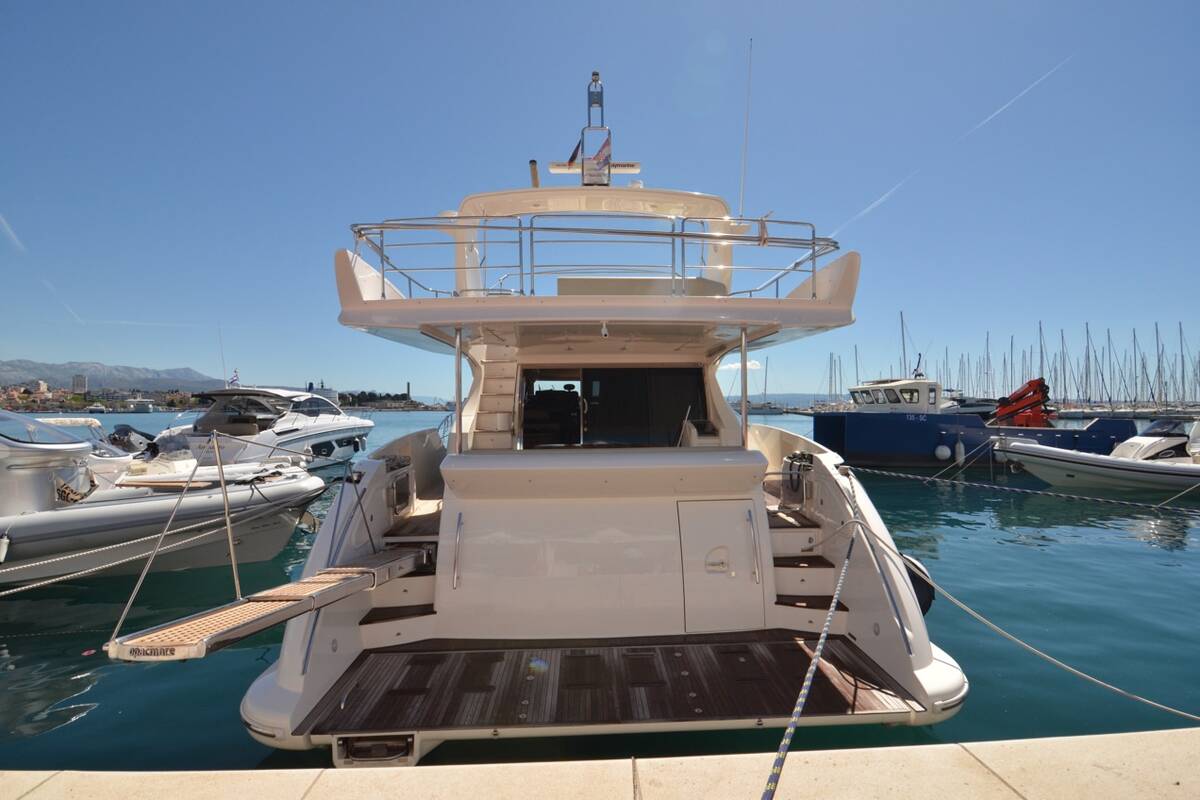 Экстерьер Azimut 70 2009