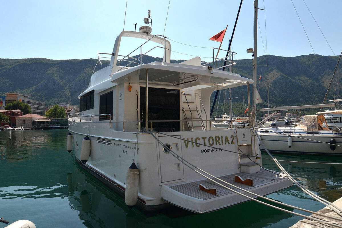 Экстерьер Beneteau Swift Trawler 50, 2014