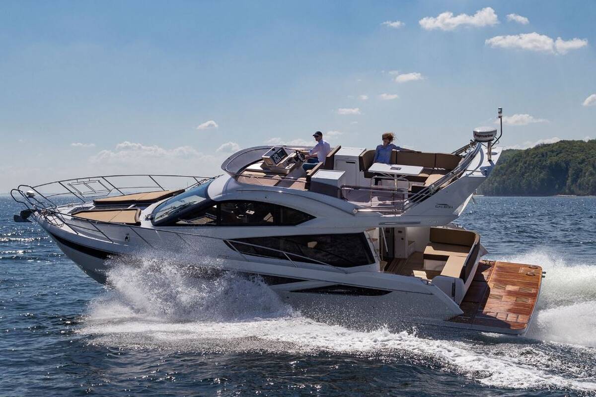 Экстерьер Galeon 420 Flybridge