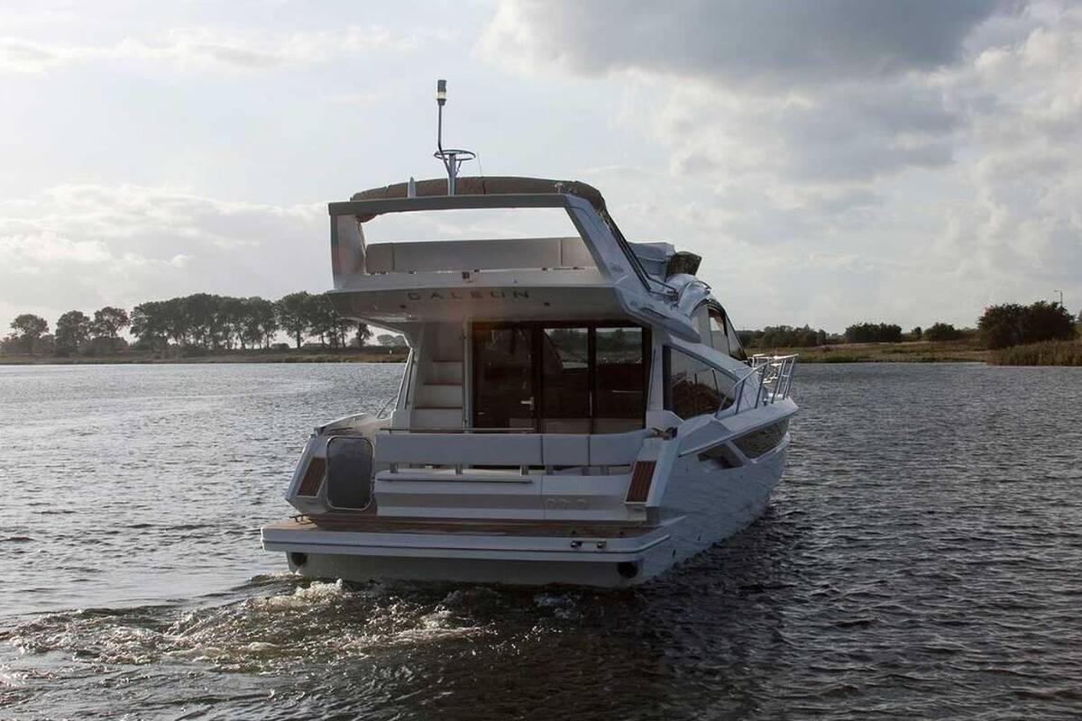 Экстерьер Galeon 420 Flybridge