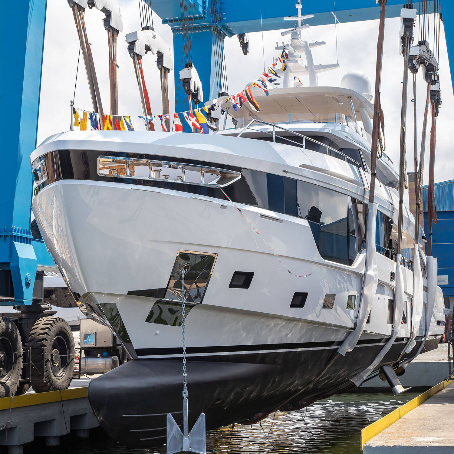Двадцать шестой Azimut Grande Trideck спущен на воду