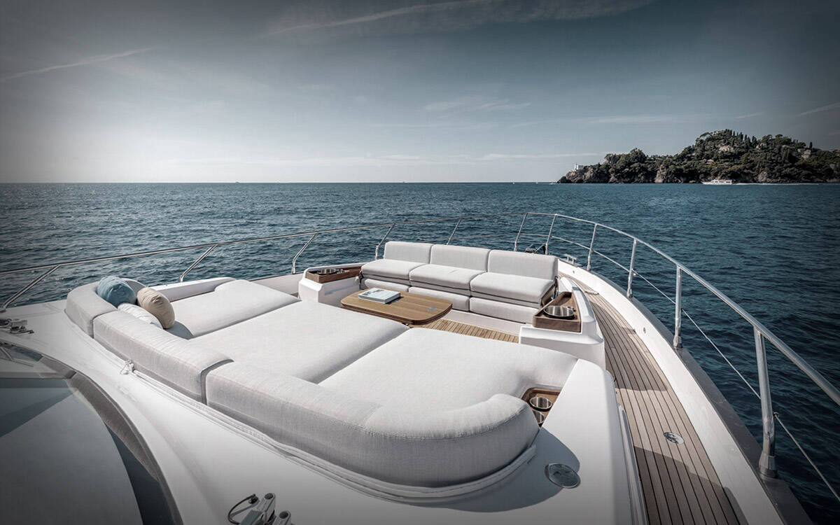 Azimut 68 M/Y SUNSTROKE