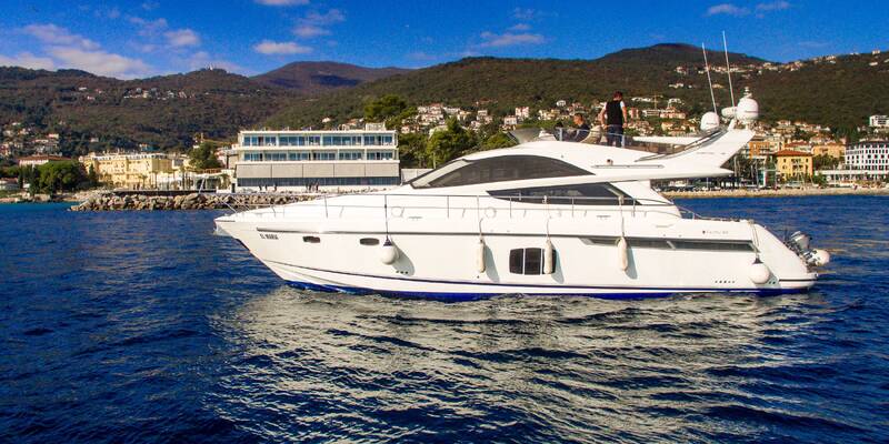 Экстерьер Fairline Phantom 48