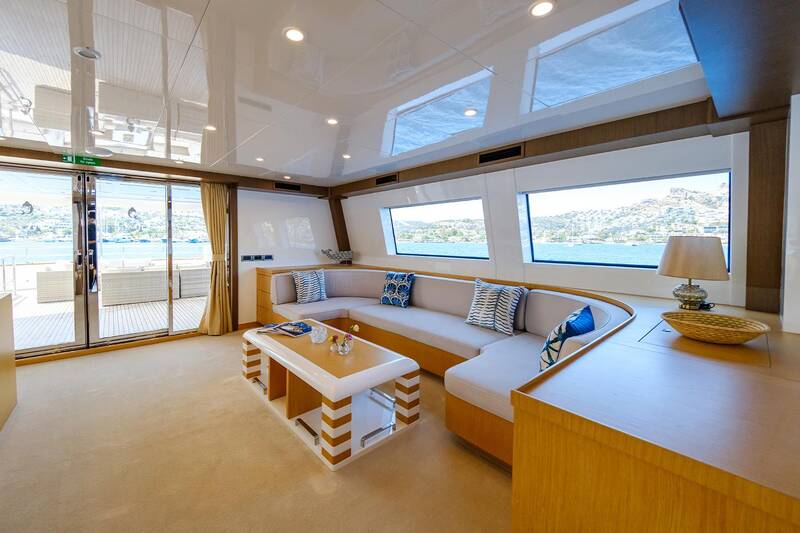 Салон на верхней палубе