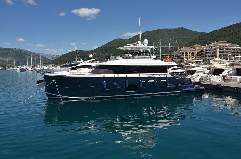 Экстерьер Azimut Magellano 76 M/Y CADET