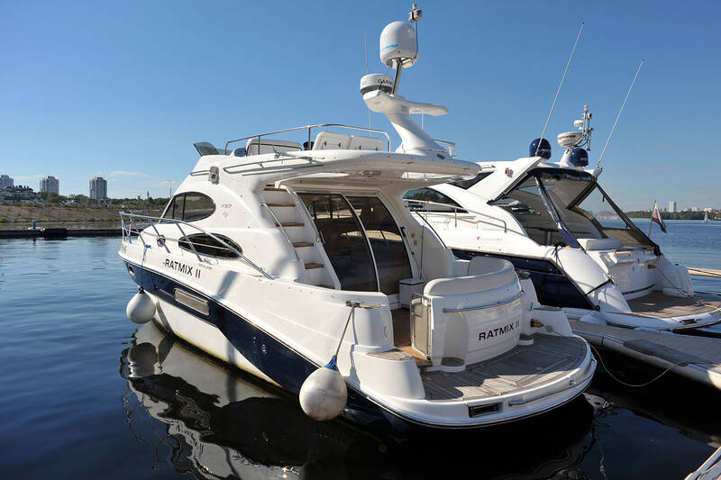 Экстерьер Sealine F37 2005