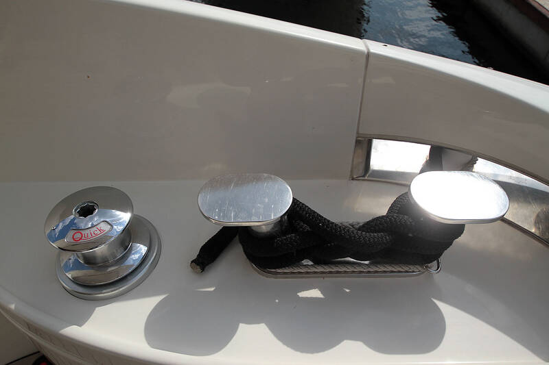 Детали экстерьера Azimut 55 2006