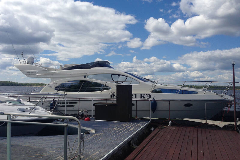 Экстерьер Azimut 46E - 2006