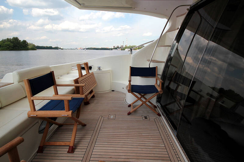 Кокпит Azimut 55 2006