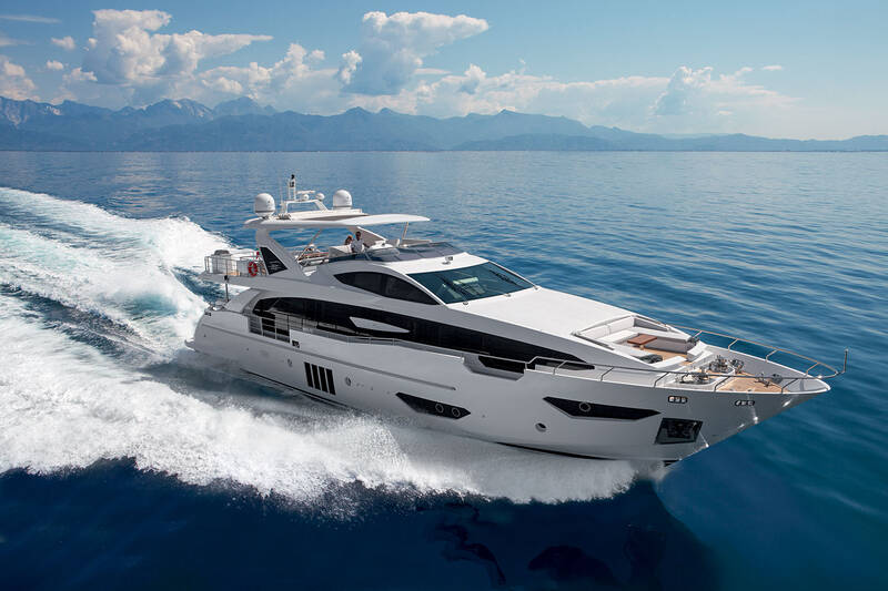 Экстерьер Azimut Grande 30METRI
