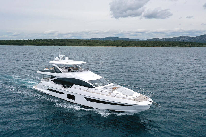 Экстерьер Azimut Grande 25 METRI M/Y "VIVA"
