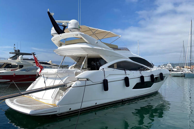 Экстерьер Sunseeker 80 Sport Yacht 2014