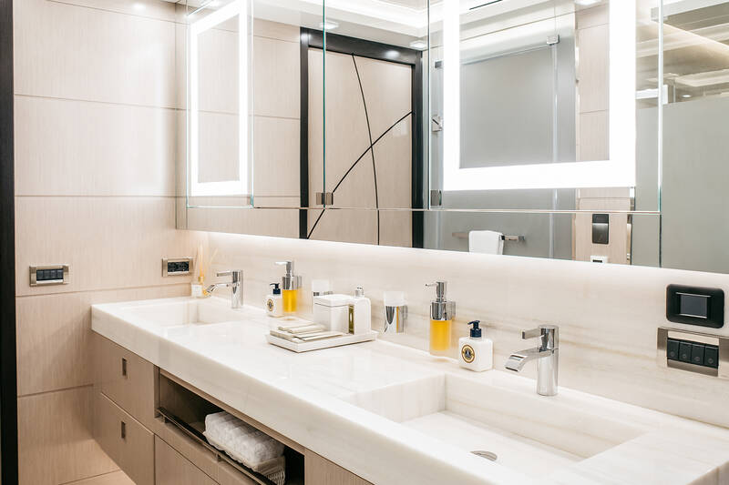 Ванная в мастер каюте