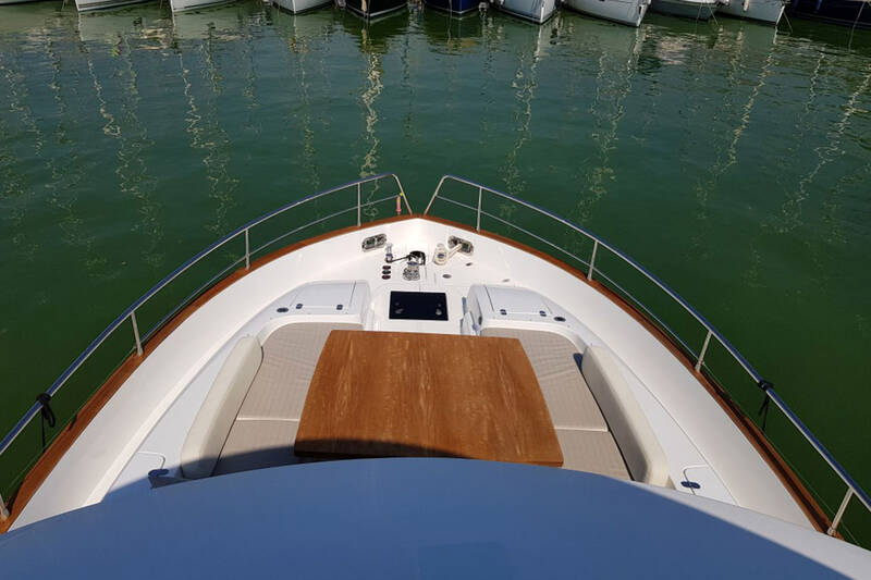 Носовая часть Magellano 53