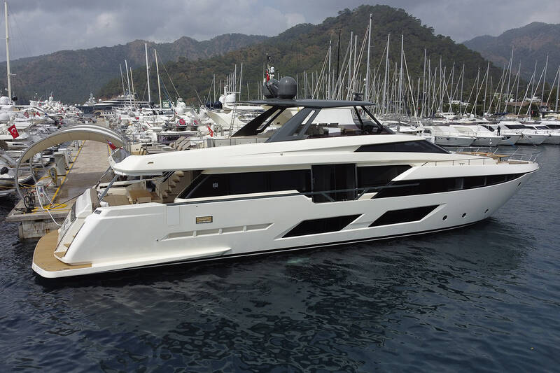Экстерьер Ferretti 920