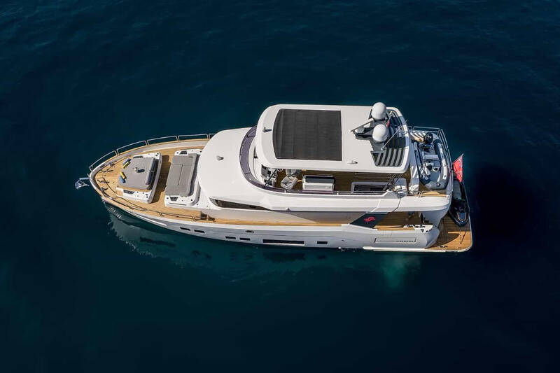 Экстерьер Sirena 64 