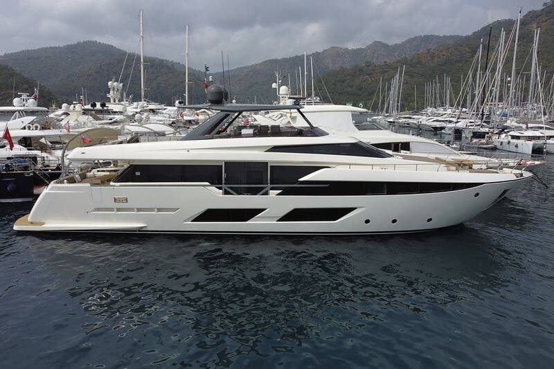 Экстерьер Ferretti 920