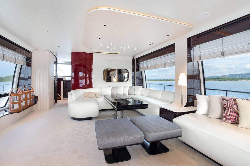 Версия планировки салона на главной палубе "Lounge"