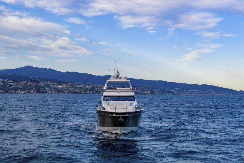 Экстерьер Prestige 750