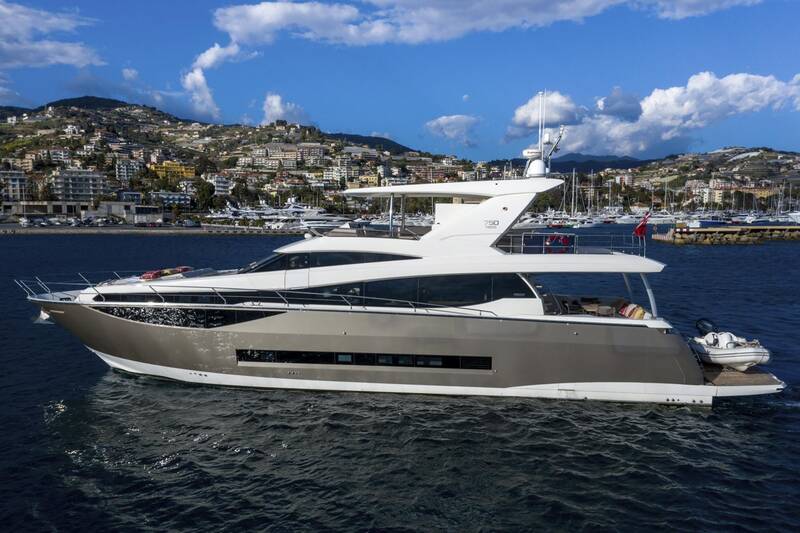 Экстерьер Prestige 750