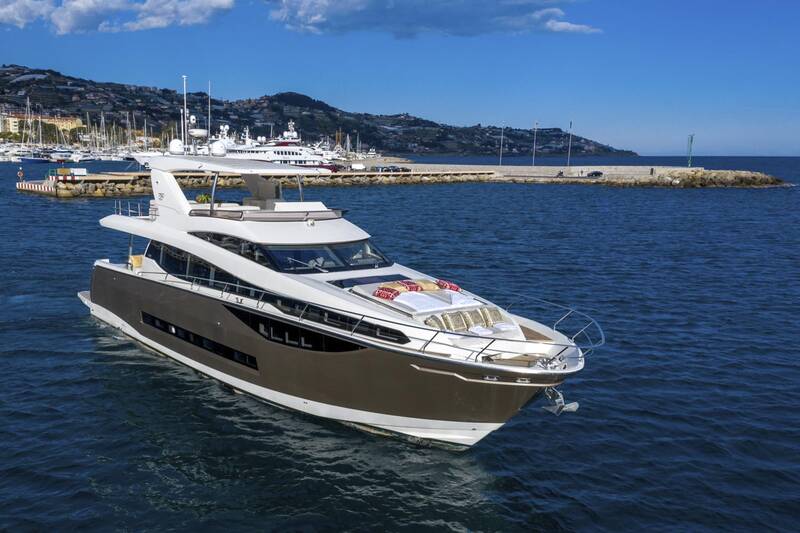 Экстерьер Prestige 750