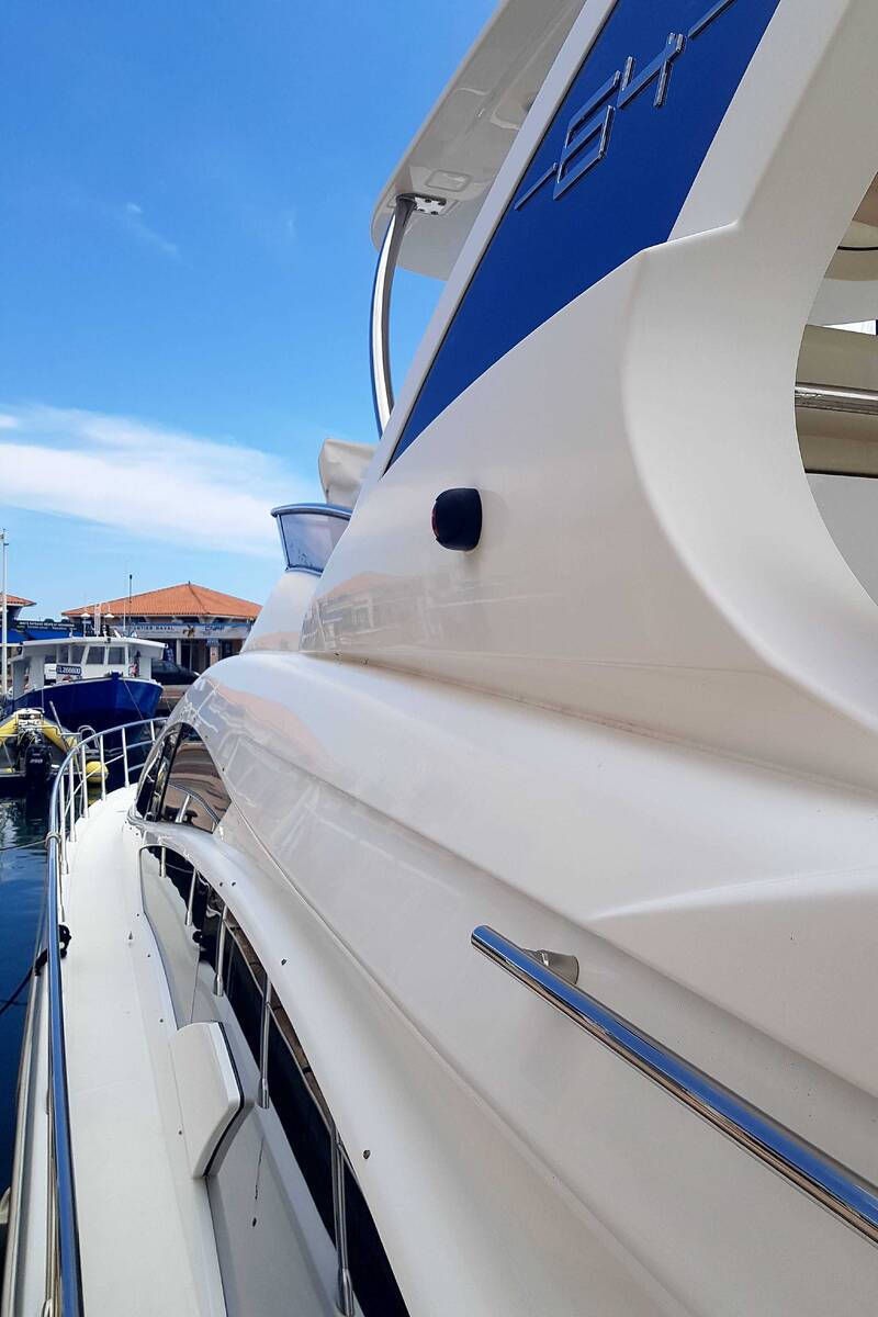 Azimut 64 2015