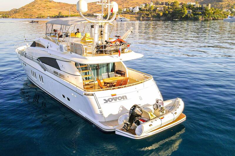 Экстерьер Fairline Squadron 74 M/Y "SEVEN"