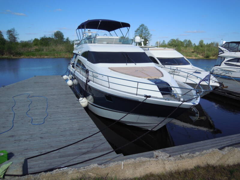Экстерьер Fairline Squadron 58 2011