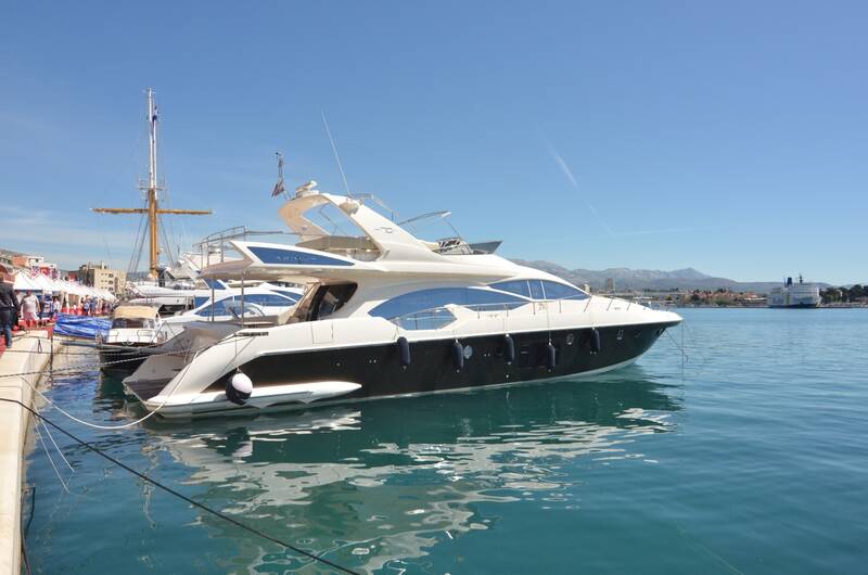 Экстерьер Azimut 70 2009