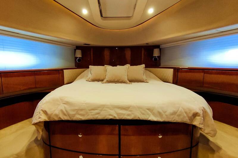 Носовая VIP каюта
