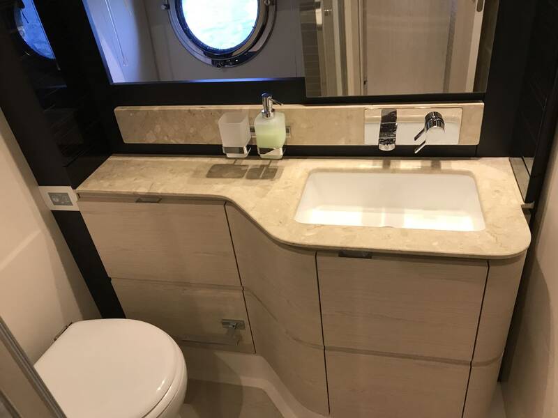 Azimut 66 2017