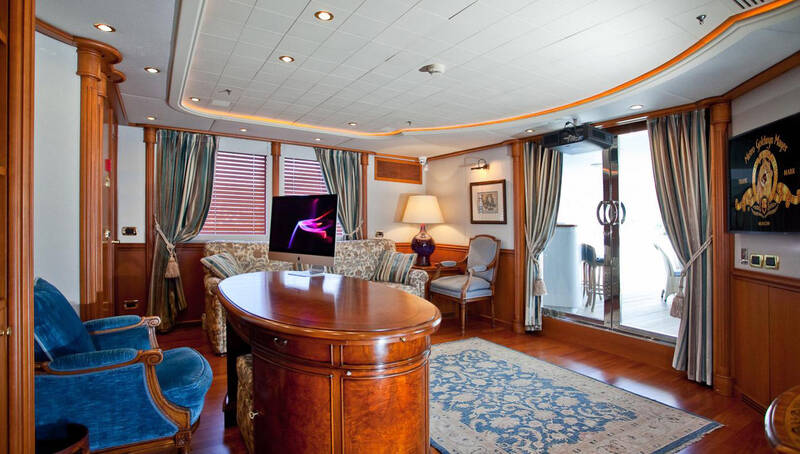Rodriquez 38m M/Y APOLA