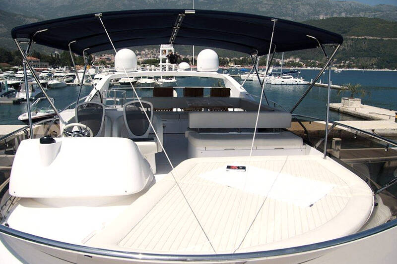 Флайбридж Sunseeker Manhattan 70